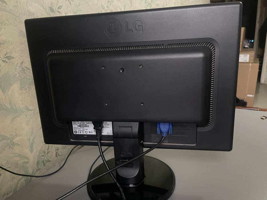 Монитор LG Flatron W1942S