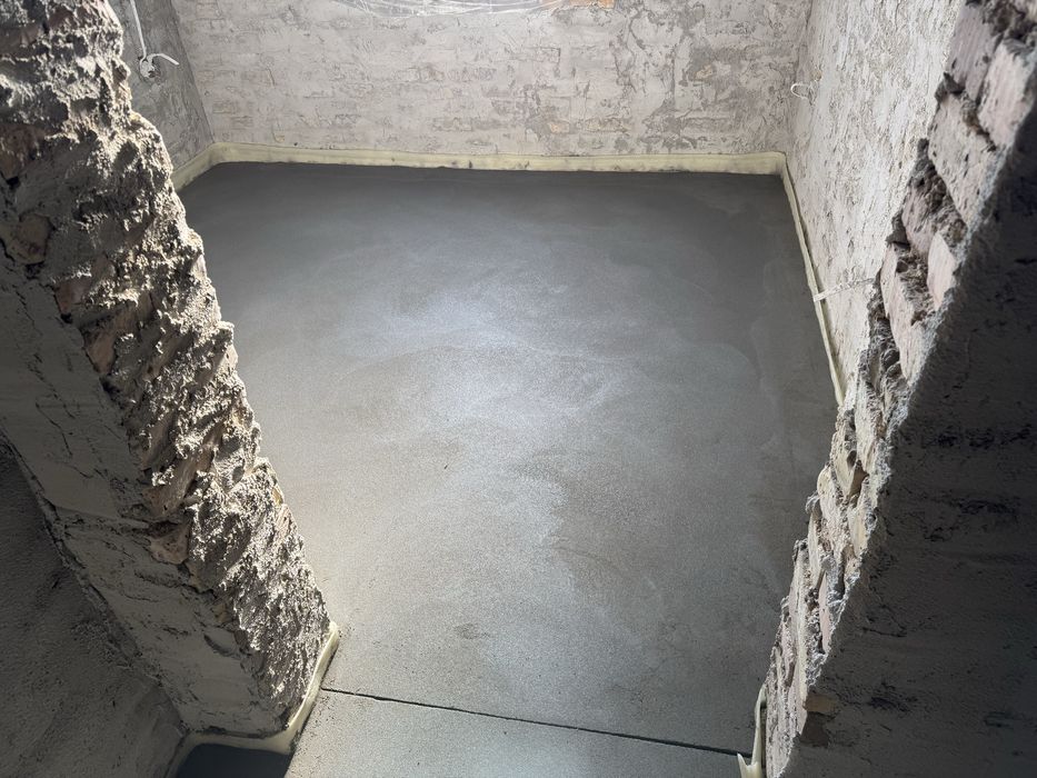 Машинно полагане на шлайфана замазка