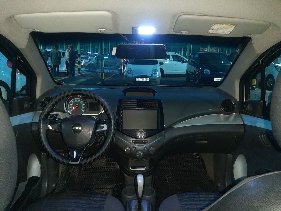 Spark sotiladi 2011 yil 4 pozitsiya A/t Metan 4 pokolena