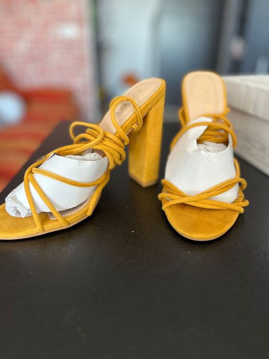 Vând pantofi eleganți POE mărimea 37