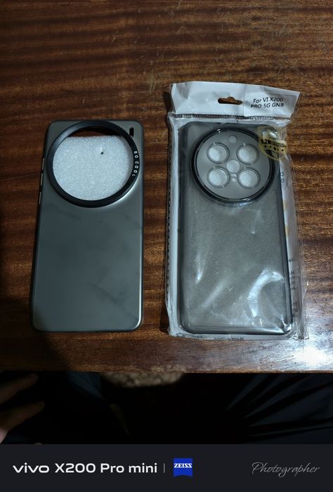 Vivo x200 pro два чехла