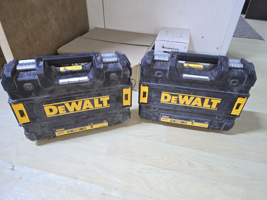 Ящики для инструмента DEWALT
