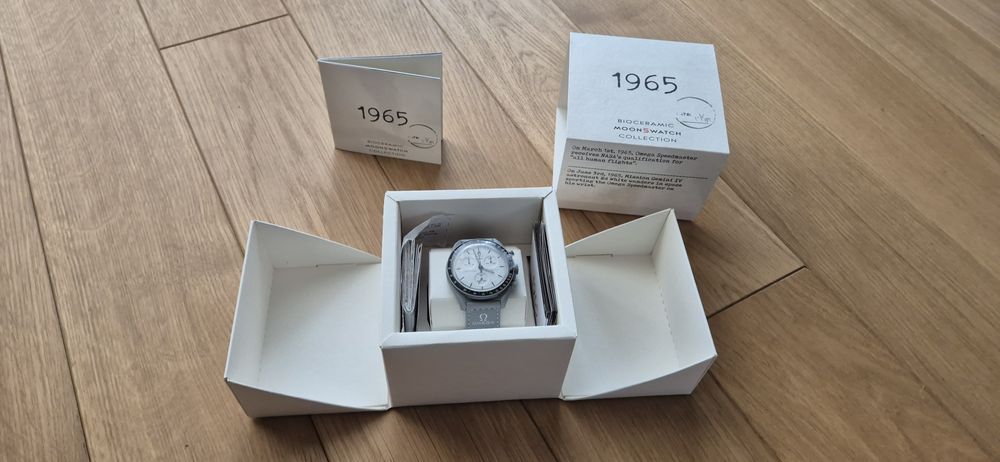 OMEGA x SWATCH Moonswatch 1965