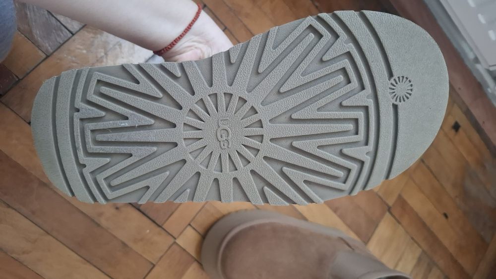 UGG  mini dipper