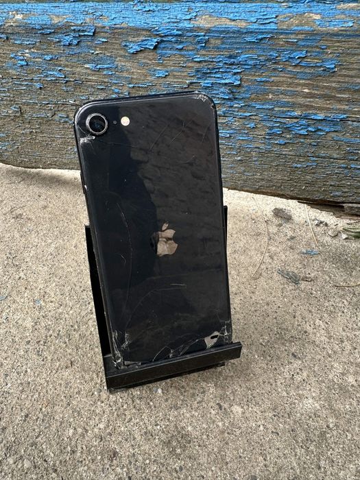 Telefon Iphone se2020