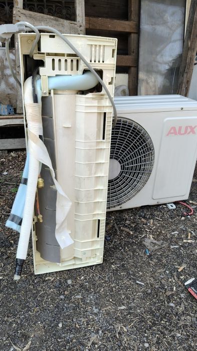 Aer Conditionat Aux 12.000 Btu În Perfecta Stare de Functionare