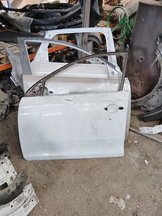 Дверь на поло 6 рапид Volkswagen polo 6 Skoda rapid передняя левая две