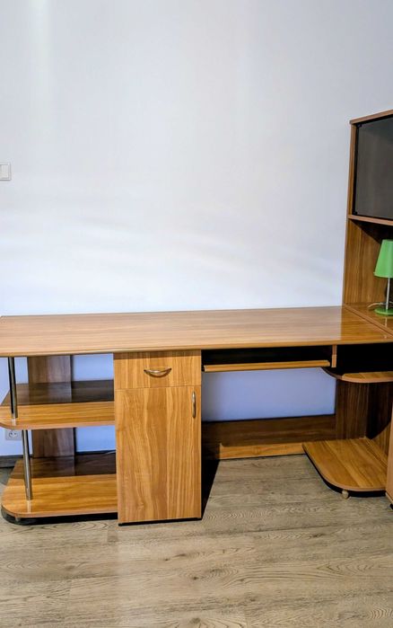 Birou calculator + raft + scaun + draperii + bonus veioză