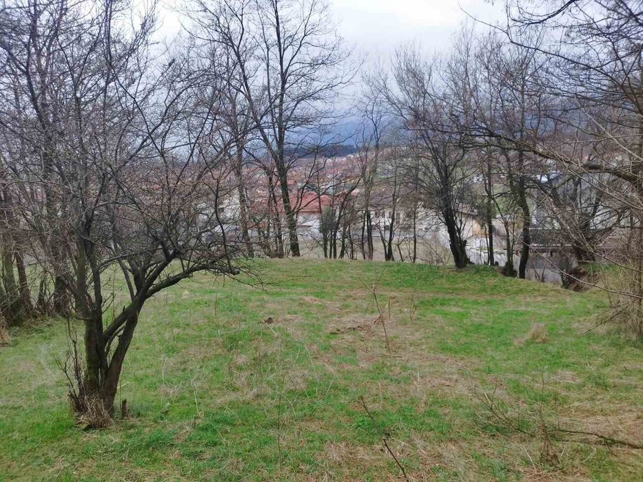 Имот парцел в град Разлог в регулация