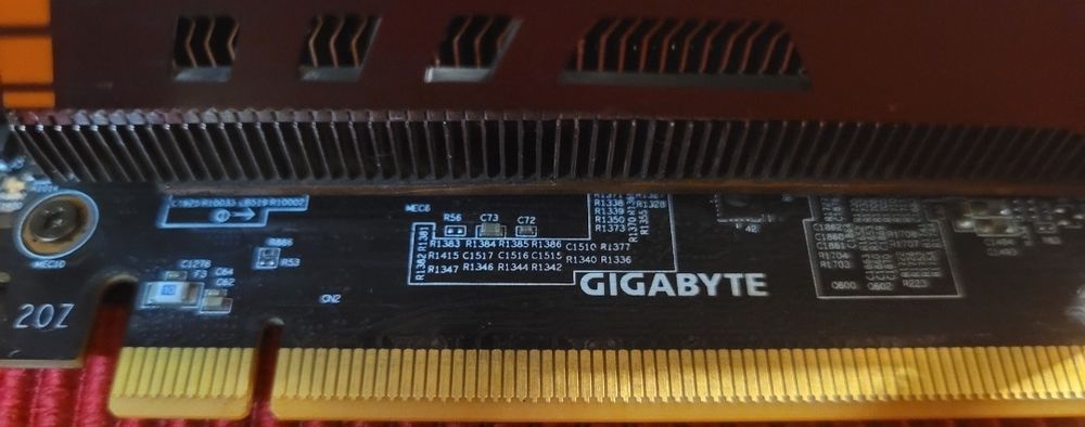 Видеокарта  GTX Gigabyte AORUS 1080TI