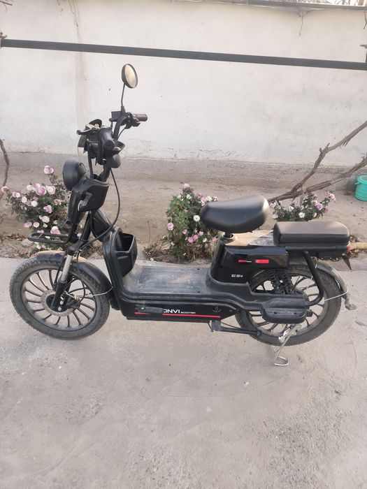 Skuter bonvi sotiladi