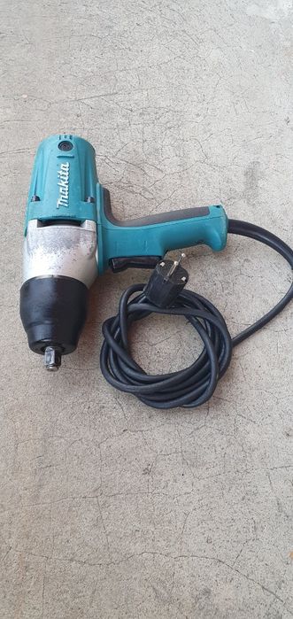 Makita TW.0350.Masina de înșurubat cu impact