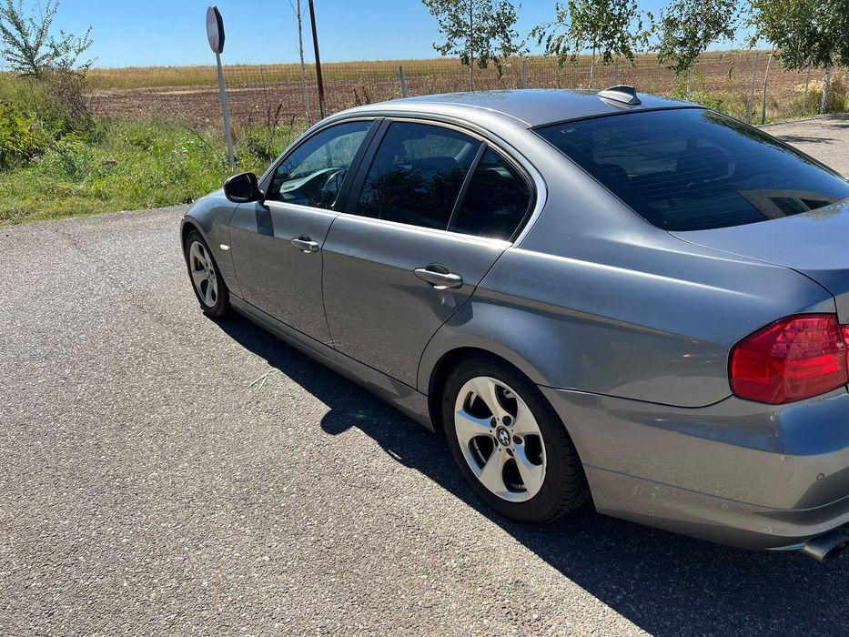 De vanzare BMW E90 163cp an 2011
