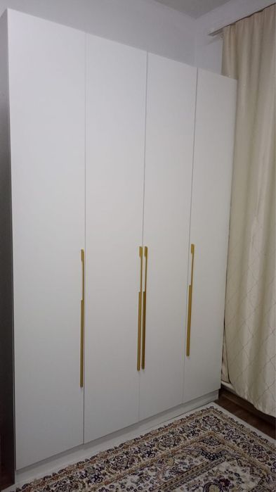 Продам шкаф 4-х дверный