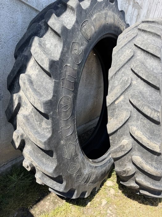 Set 4 anvelope  IF 380/90/R46, fabricatie 2018, SUA, pentru tractor sau autopropulsata John Deere etc.