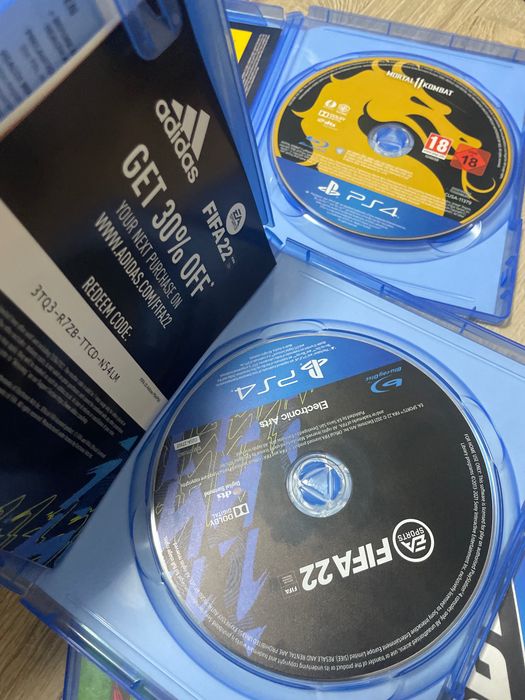 Продавам ps 4 slim