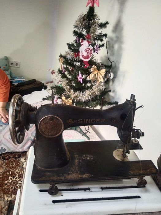 Masina de cusut Singer