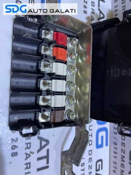 Tablou Panou Sigurante Baterie Acumulator Renault Megane 3 2008 - 2016 Cod 243170005R