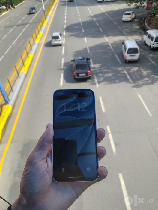 Iphone 12  xolat goʻzal