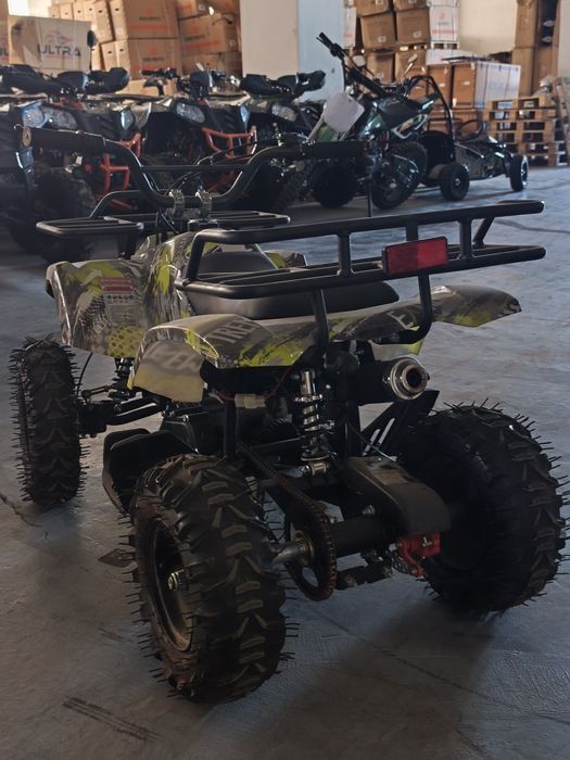 ATV quad 49cc puțin prăfuit la mâna a doua puțin utilizat merge perfect
