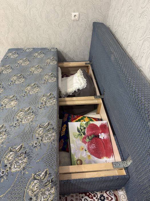 Диван-кровать.      .