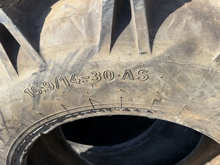 16,9r30 semperit