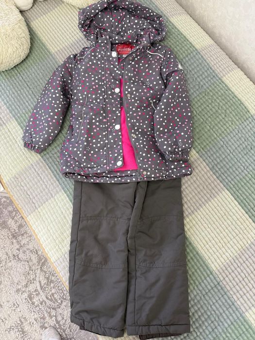 Продам куртки для девочки