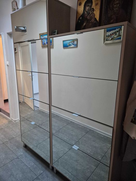 Масивен шкаф от ПДЧ с огледала