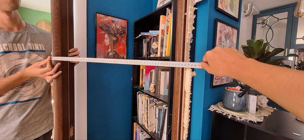 Налично е само крилото с витража, цена 50 лева без коментар.