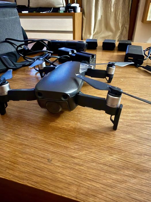 Дрон DJI Mavic air fly more combo