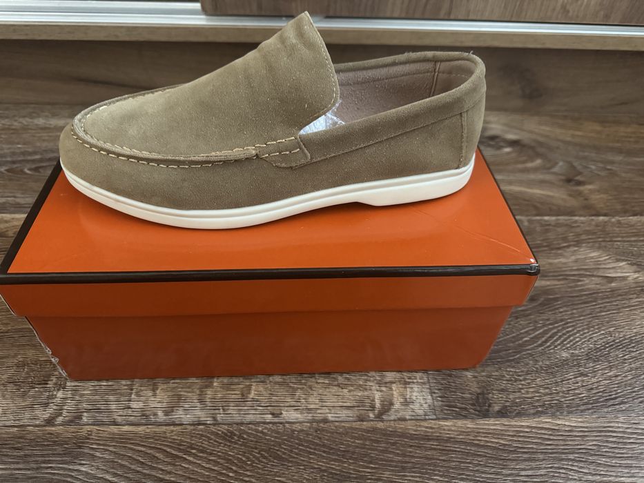 Лоферы бежевые под замшу