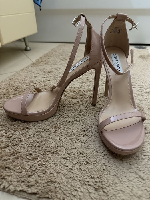 Продавам сандали на ток Steve Madden