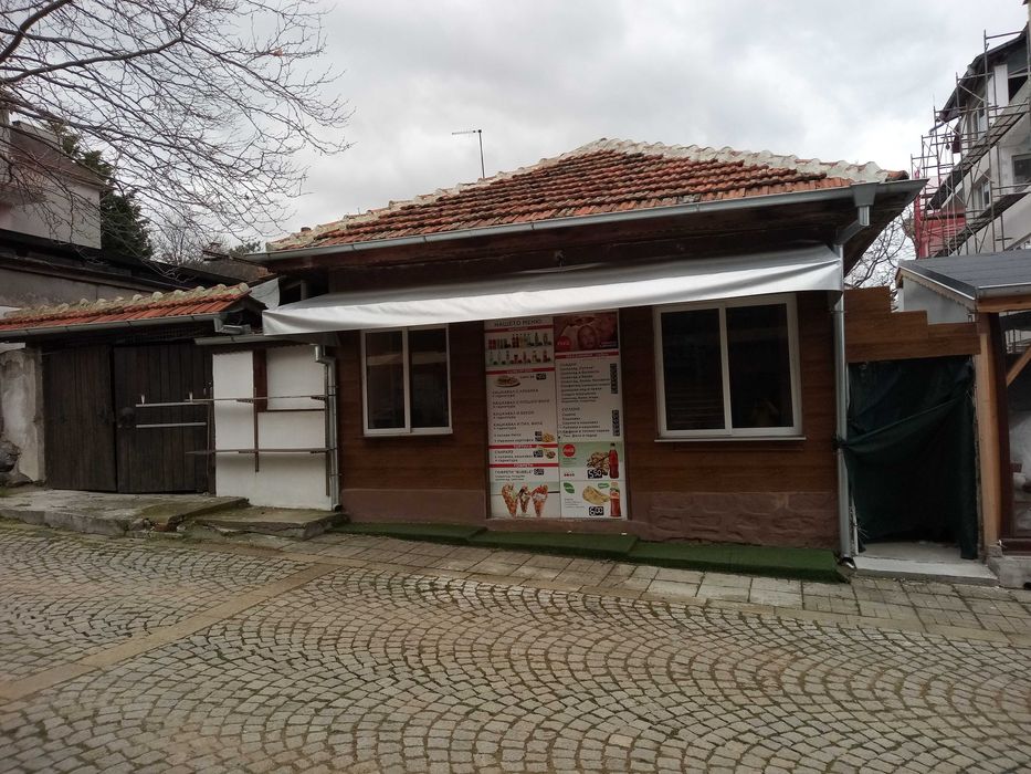 Продава се Магазин в Черноморец - 190 кв.м за 1000 €/кв.м - Снимка #1