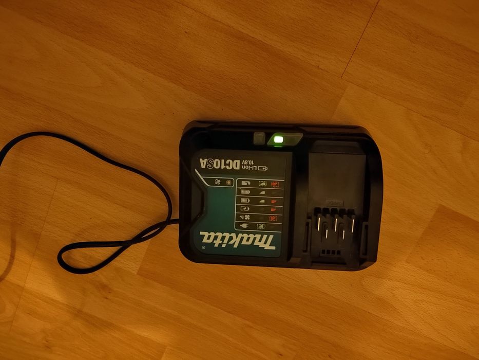 Makita бързо зарядно и батерии