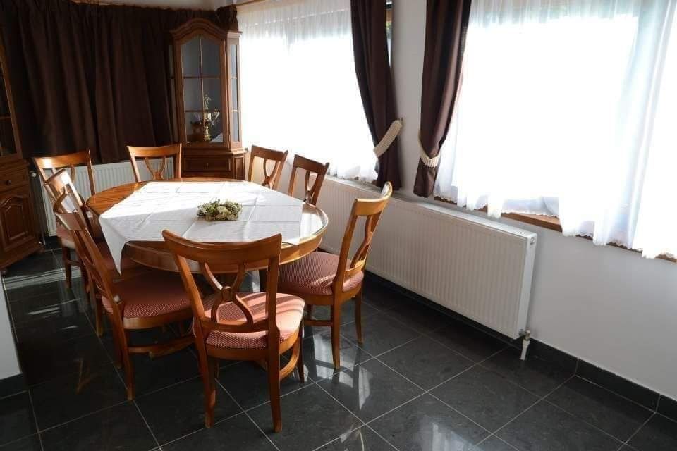 De închiriat cabană în Munții Harghita, aproape de pârtiile de Schi