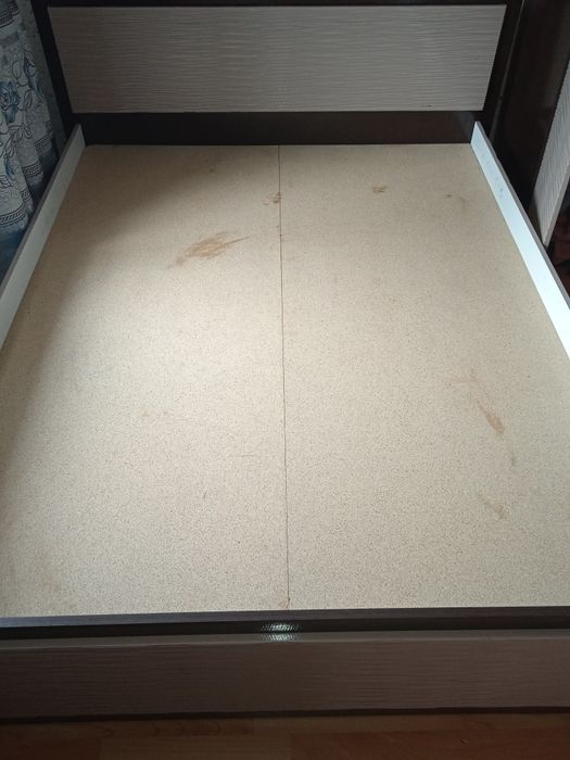 Продам спальный гарнитур