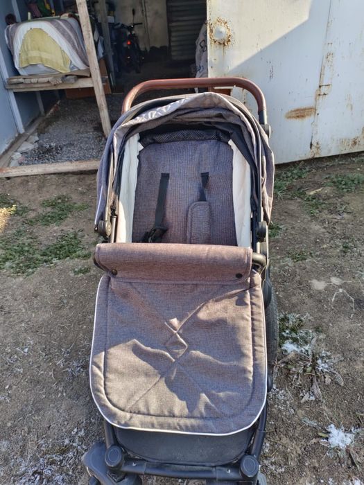 Детская коляска трансфорсер