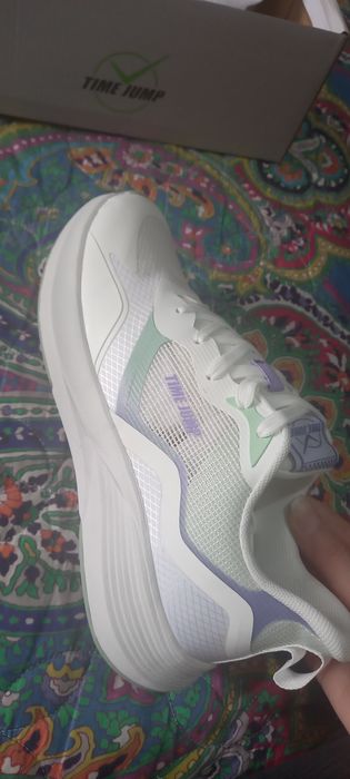 Новые кроссовки "Time jump"