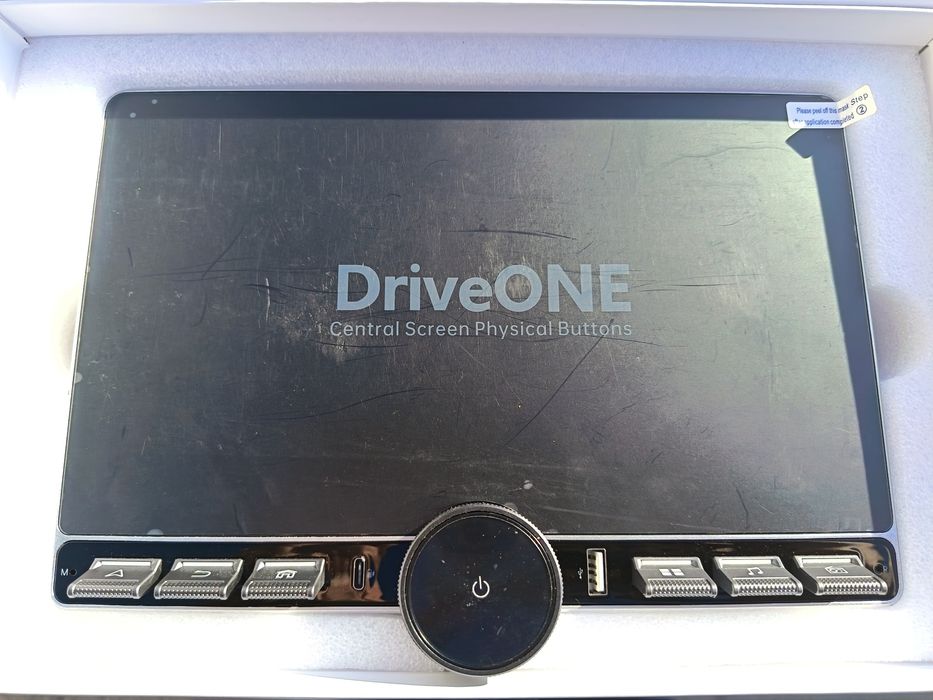 Магнитафон экран для авто срочно продаётся за 400000сум