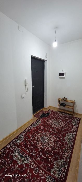 Андижон шаҳар марказида 2 хона, 70 кв. жихозлари билан