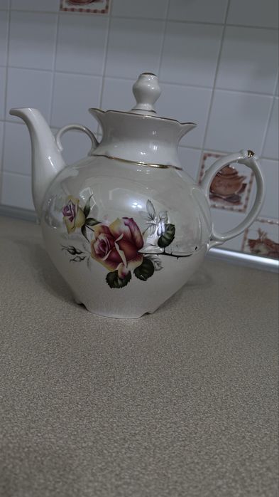 Продам чайник в отличном состоянии