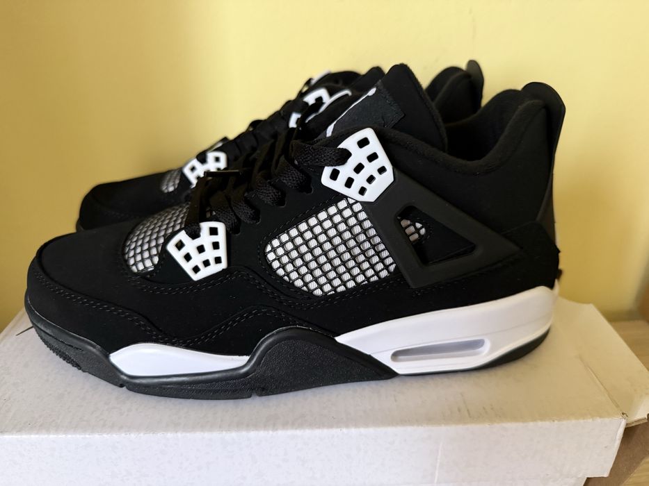 Jordan 4 White Thunder marimea 39, 41, 42, 43, 45, 46