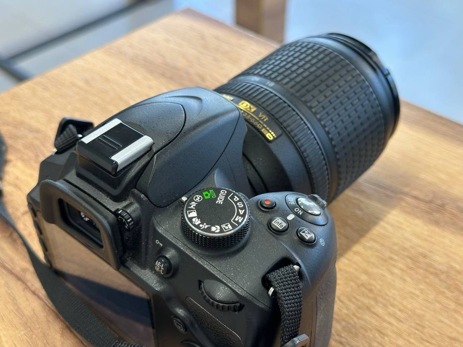 Nikon      D3200