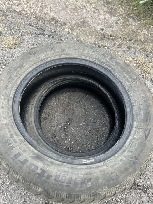 Продам шины резину на 16/17