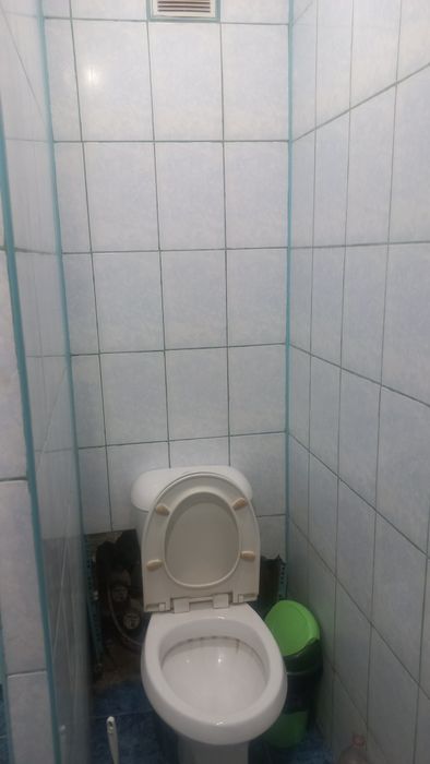 Продам двухкомнатную  квартиру