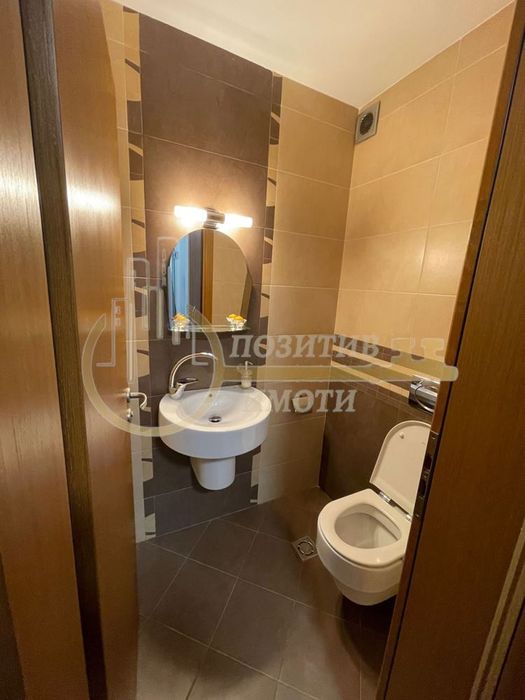 Дава се под наем Тристаен апартамент в София, Витоша - 130 кв.м за 1000 € - Снимка #2