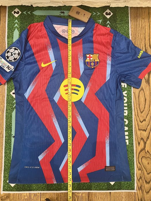 Футболна тениска Барселона за предстоящото ел класико - налична