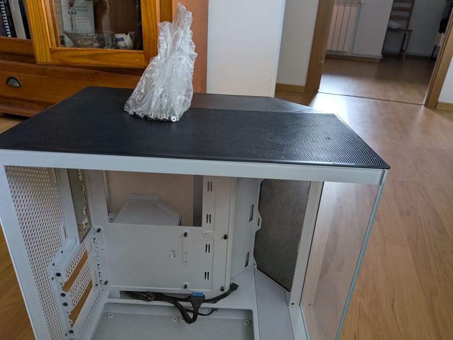 Carcasa NZXT h6 flow