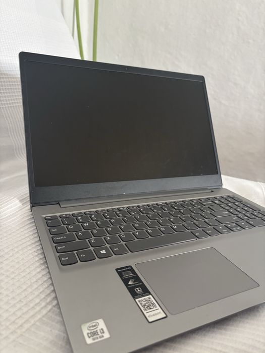 Laptop lenovo.