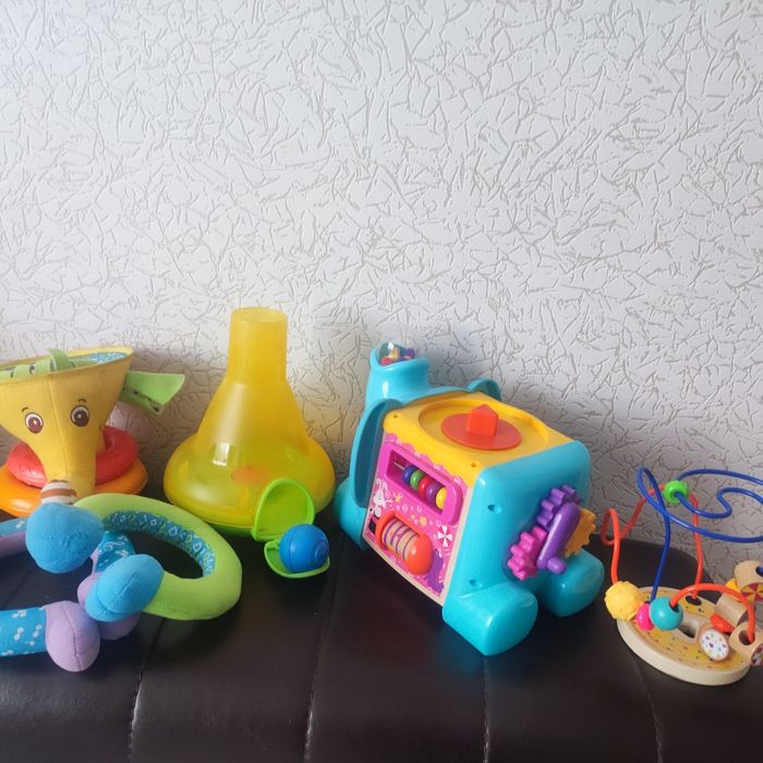 Лот занимателни играчки